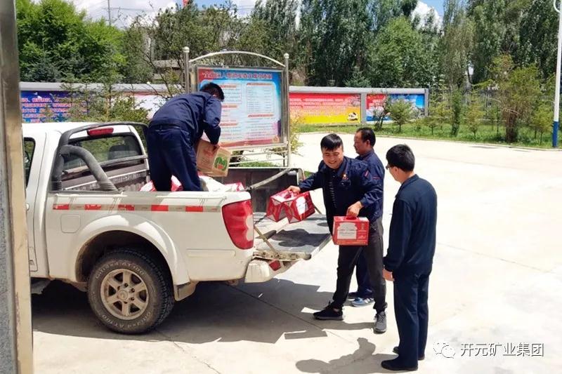 一家親│興海銅鑫慰問部隊(duì)官兵，共話軍企團(tuán)結(jié)魚水情